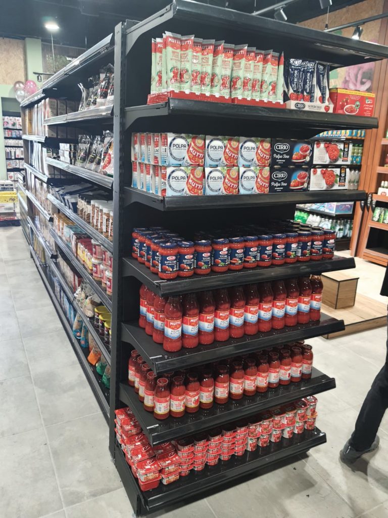 אחסון יעיל למוצרים במשקל קל