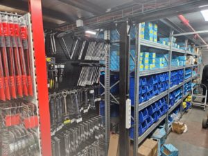 מערכת מדפים מודולרית ועמידה